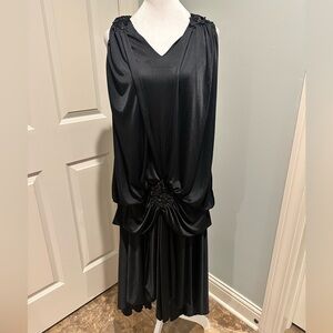 Roaring 20s Style Elegant Black Sleeveless Dress